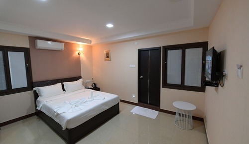 Deluxe Double or Twin Room, City View