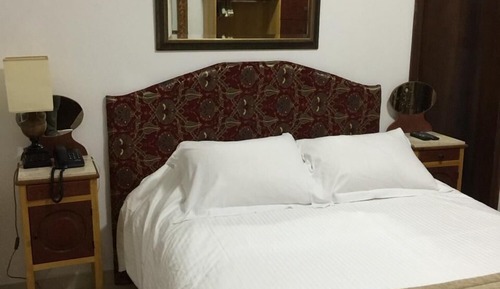 Executive Suite (Arab)