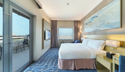 Habitación, 1 cama de matrimonio grande, balcón, vistas a la ciudad