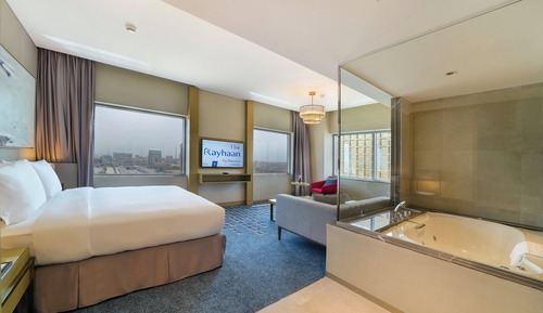 Suite, 1 cama de matrimonio grande, vistas a la ciudad (One Bedroom, Jetted Tub)