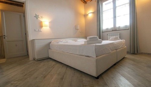 Casa estándar, 1 habitación, 2 baños, en la zona del jardín