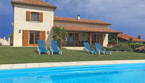 Casa Deluxe