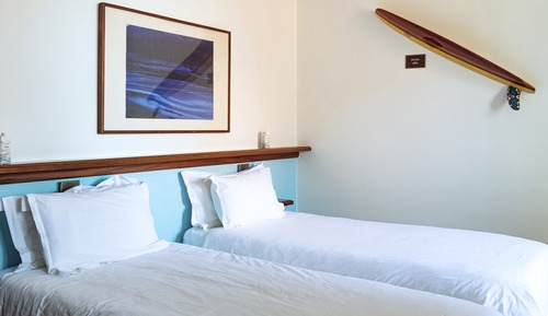 Habitación estándar con 1 cama doble o 2 individuales, sauna, vistas a la ciudad