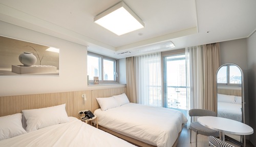 A type. FLAT FAMILY SUITE HARBOR VIEW(Higher floors, 21F~24F)