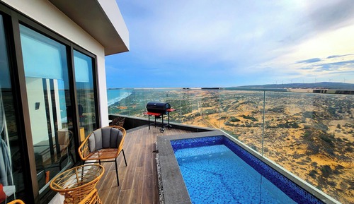 Ático, 1 habitación, piscina privada, vistas al jardín