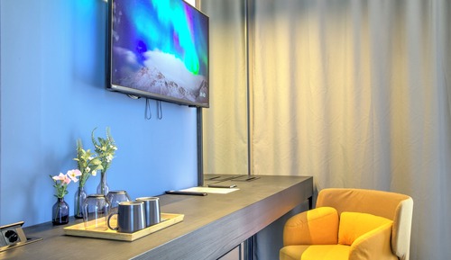 Standard Double or Twin Room, Bathtub, City View (12)