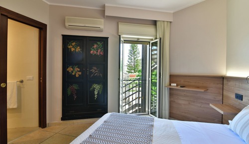 Apartamento clásico, vistas al jardín