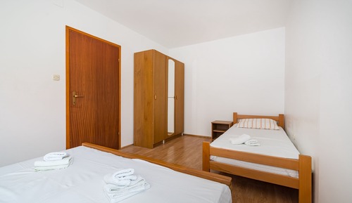 Apartamento, 1 habitación, balcón, vistas al jardín