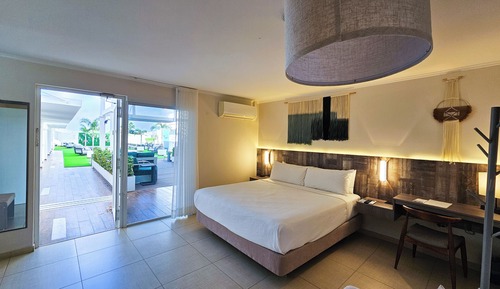 Habitación estándar, 1 cama de matrimonio grande, no fumadores, vistas a la piscina