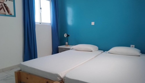 Habitación básica con 2 camas individuales, no fumadores