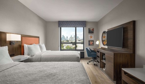 Habitación, 2 camas de matrimonio, vistas a la ciudad
