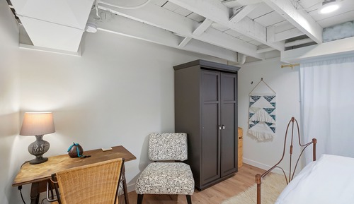 Apartamento básico, sin ventanas