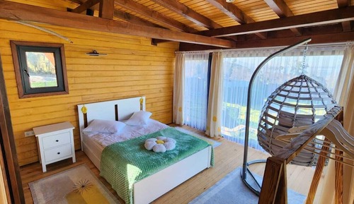 Bungalow Deluxe