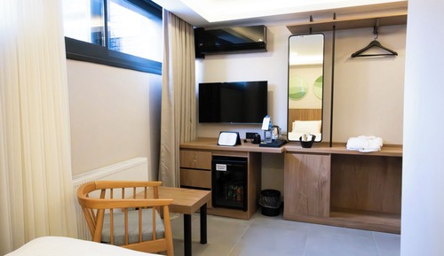 STANDARD SINGLE ROOM GROUND FLOOR