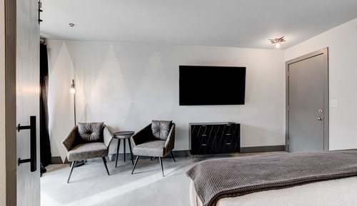 Habitación Premier, 1 cama de matrimonio grande, patio, vistas a la piscina