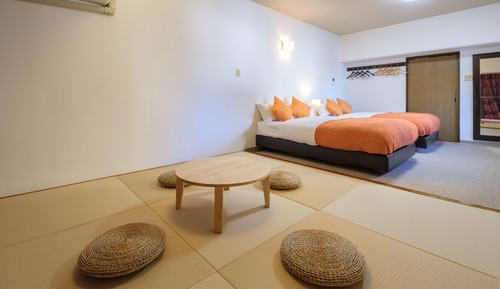 Habitación, no fumadores, vistas a la ciudad (Cleaning Fee Extra)