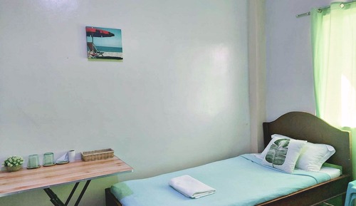 Habitación cuádruple económica, baño compartido
