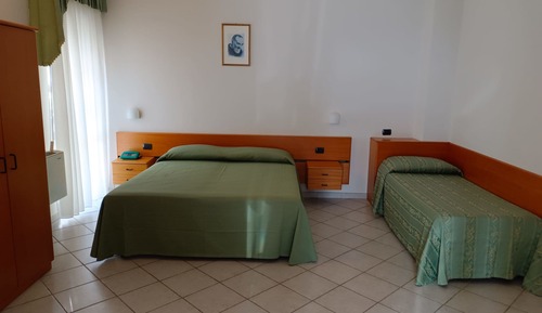 Habitación cuádruple estándar