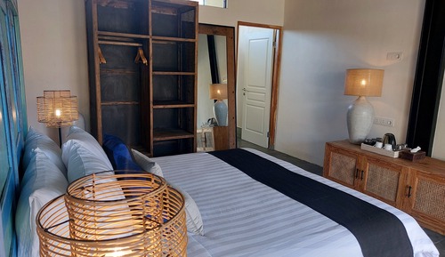 Habitación superior con 1 cama doble o 2 individuales, 1 cama de matrimonio grande, terraza
