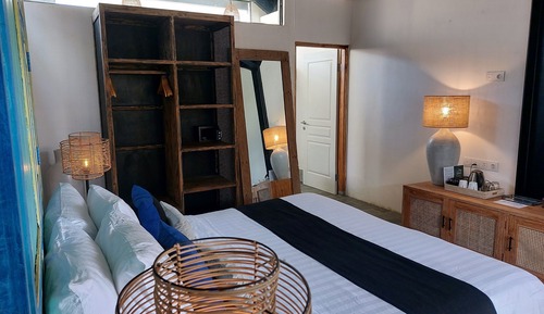 Habitación superior con 1 cama doble o 2 individuales, 1 cama de matrimonio grande, terraza