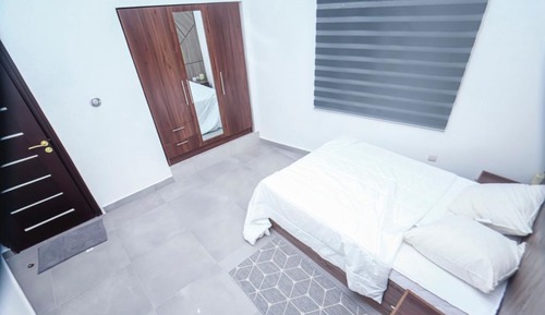 Apartamento estándar, 2 habitaciones, vistas al patio, planta baja