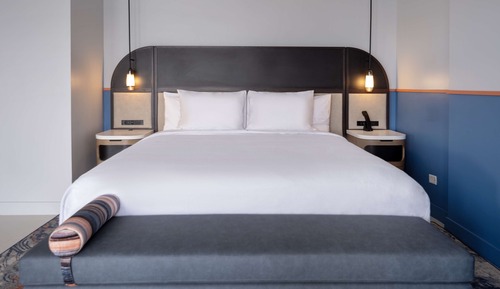 Suite, 1 cama de matrimonio grande, accesible para personas con discapacidad, bañera (Pool View)
