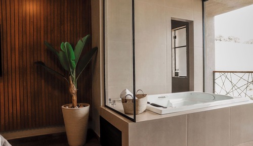 Habitación Deluxe, 1 cama de matrimonio grande, bañera de hidromasaje