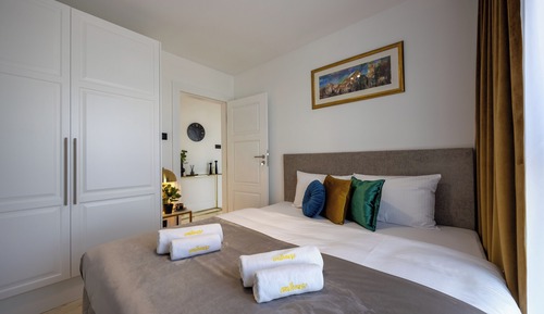Apartamento panorámico, 2 habitaciones, terraza, en una planta alta