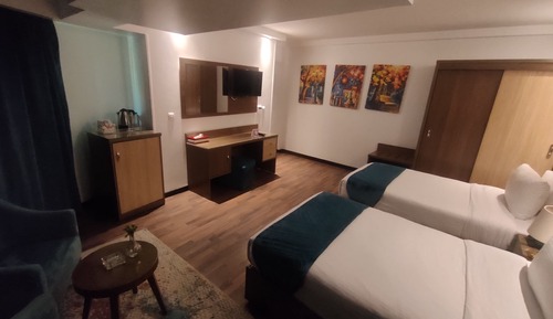 Habitación estándar con 1 cama doble o 2 individuales