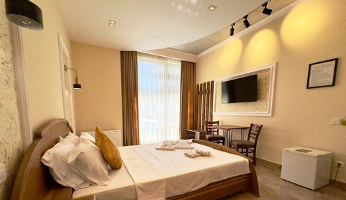 Habitación estándar, 1 cama de matrimonio grande, vistas a la piscina