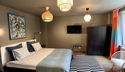 Deluxe Apartment, 1 King Bed, Non Smoking, City View