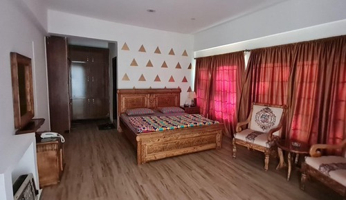 Habitación estándar con 1 cama doble o 2 individuales