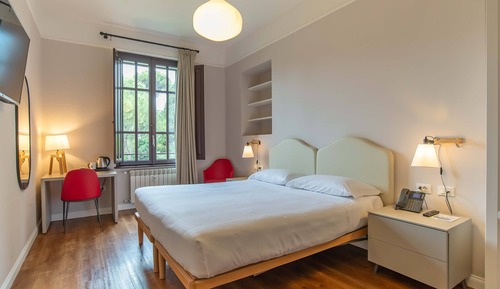Habitación superior con 1 cama doble o 2 individuales