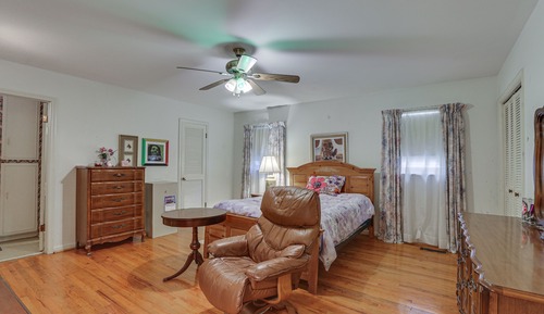 House (2 Bedrooms)