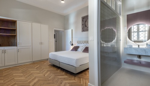 Suite estudio (100 Reis)
