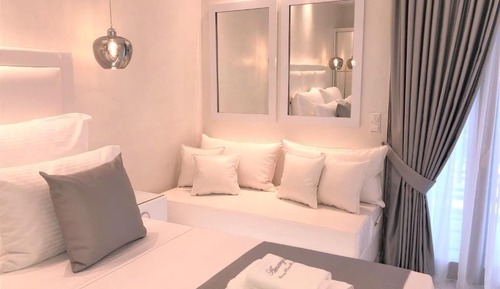 Suite junior, 1 cama de matrimonio, vistas al jardín