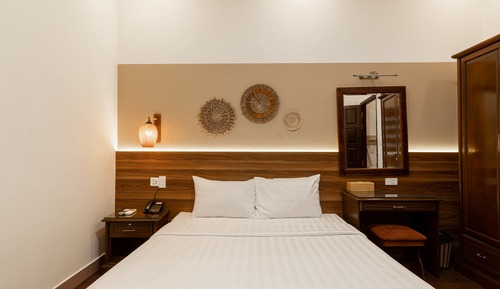 Habitación estándar con 1 cama doble o 2 individuales, entresuelo