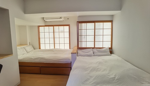 Habitación familiar con 2 camas individuales