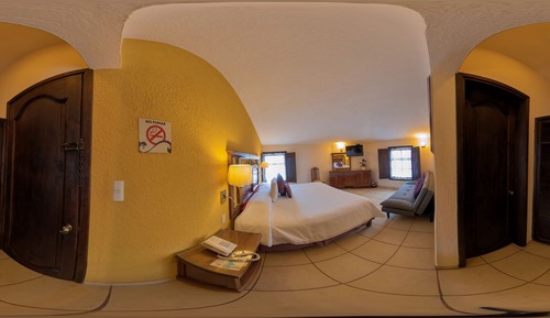 Habitación básica, 1 cama de matrimonio grande, baño privado