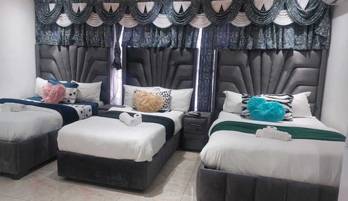 Habitación familiar, varias camas