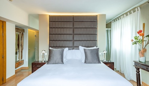 Habitación exclusiva doble, 1 cama de matrimonio grande, terraza, vistas a la ciudad