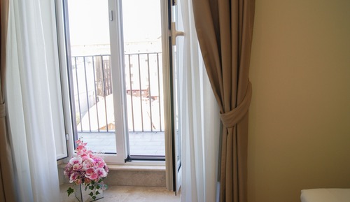 Suite, balcón, vistas a la ciudad