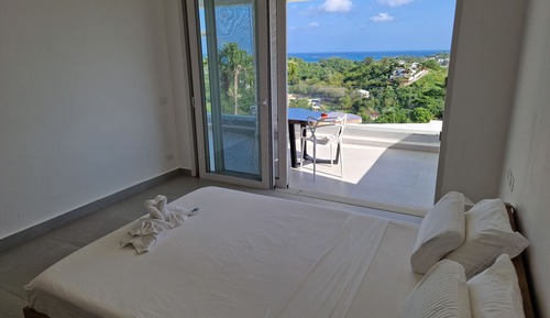 Villa panorámica, 4 habitaciones, acceso a la piscina, vistas al mar