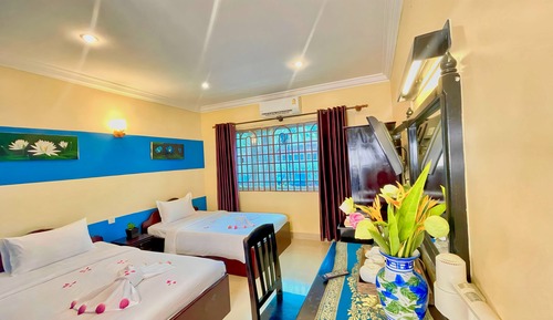 Habitación Deluxe con 1 cama doble o 2 individuales, vistas a la piscina