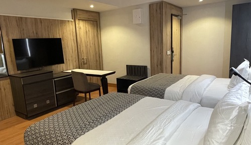 Habitación Confort con 2 camas individuales, 2 camas de matrimonio, no fumadores