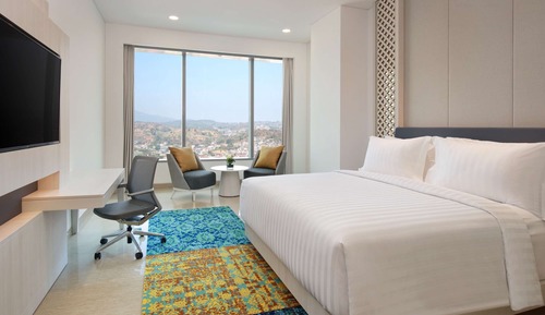 Habitación Deluxe, 1 cama de matrimonio grande, vistas a la ciudad