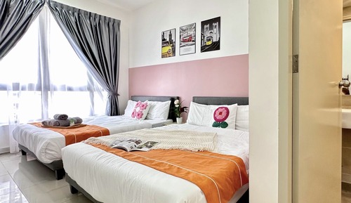 Apartamento clásico, 2 camas de matrimonio, vistas a la ciudad, en una planta alta