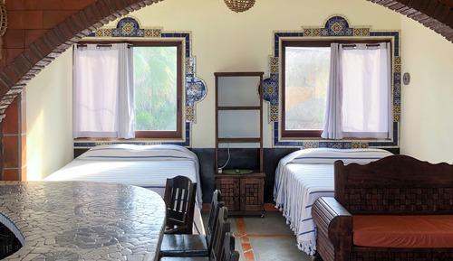 Suite estudio, 2 camas de matrimonio, balcón, vistas al mar