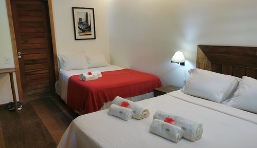 Habitación cuádruple Deluxe, vistas al jardín