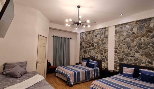 Habitación triple estándar, 1 habitación, balcón, vistas a la montaña